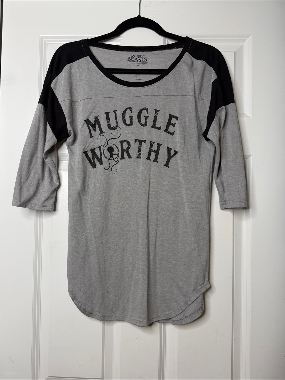 'Muggle Worthy' Kids Tee (fits like Women’s medium) - Fantastic Beasts brand